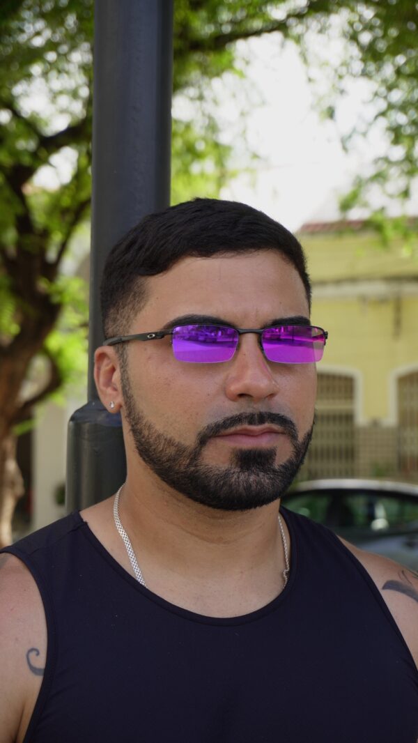 Óculos vilão-roxo